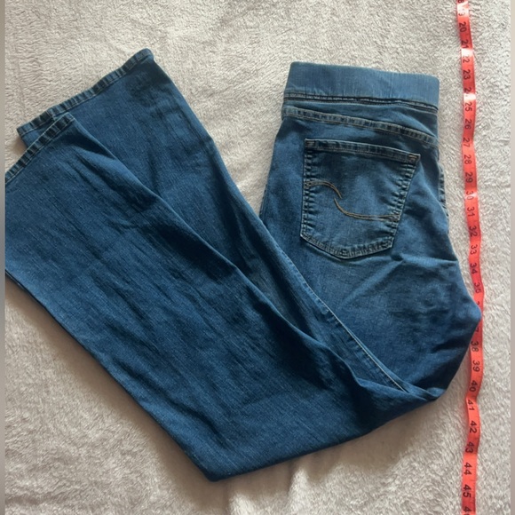 Women's Levi Strauss Jeans - Picture 1 of 9